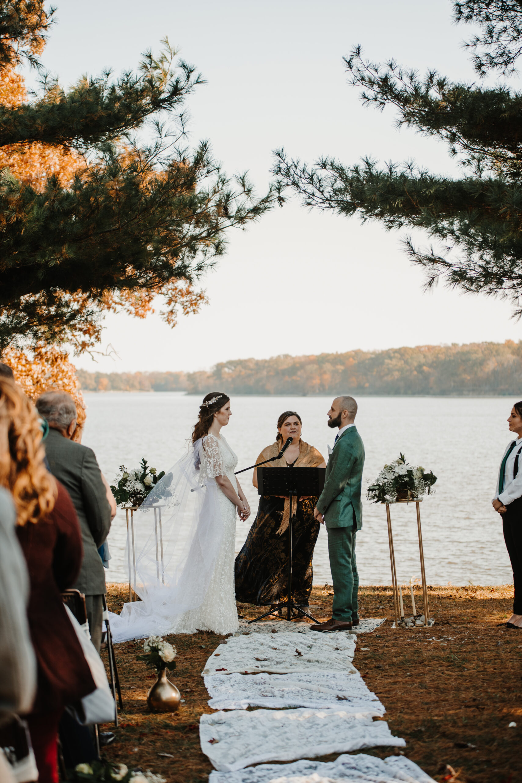wedding ceremony at lake bloomington illinois